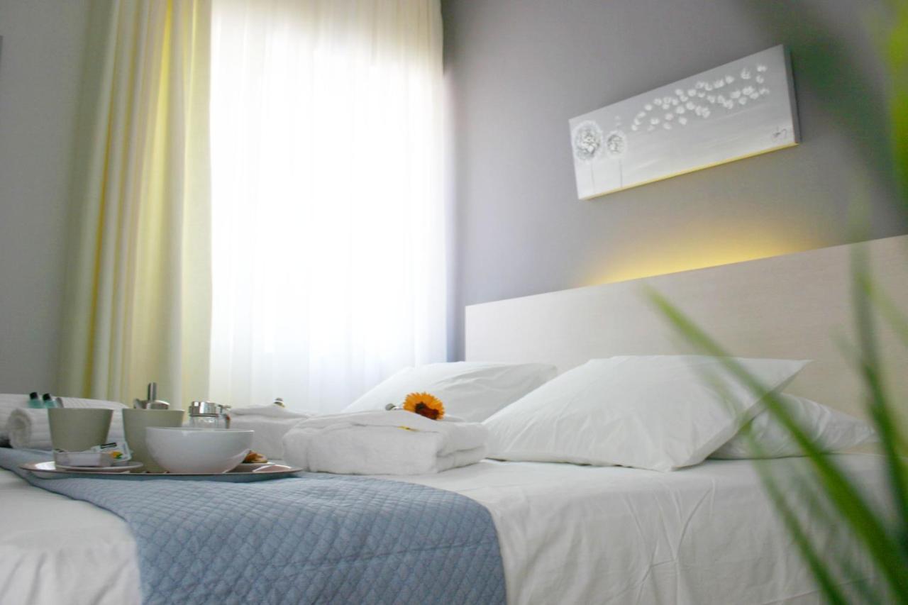 Socrates By Heloni Apartments Athens Ngoại thất bức ảnh